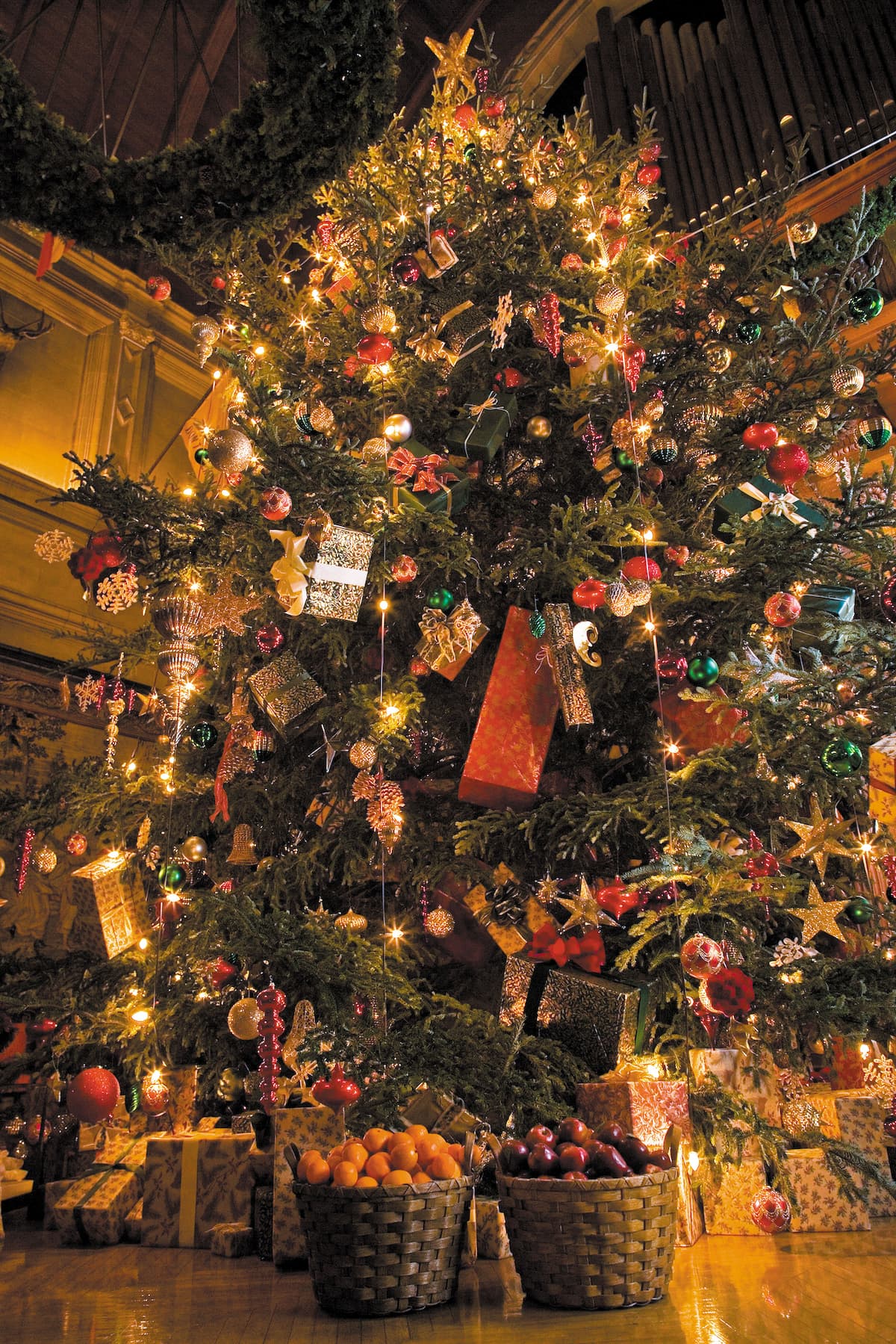 A live Christmas tree decorated with old fashioned ornaments at Biltmore Estate