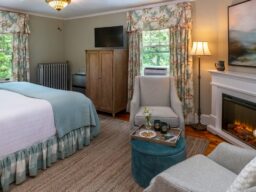 Pinecrest Bed & Breakfast bedroom
