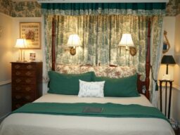 Abbington Green bedroom.
