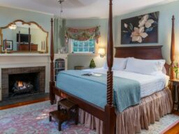 Pinecrest Bed & Breakfast bedroom